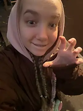 FroggyAnna online show from 14, 10, 2025