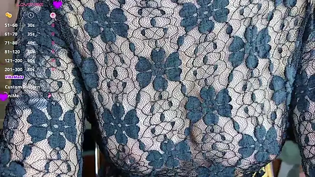 lingzi9333 online show from 8, 11, 2025