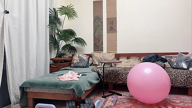 Snapshot of lingzi9333 chatting on 26, 11, 2025 lingzi9333 online show from 26, 11, 2025