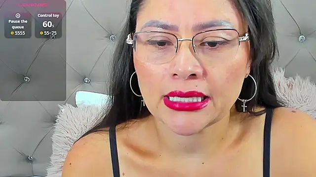 Snapshot of Isbettyche chatting on 23, 11, 2025 Isbettyche online show from 23, 11, 2025