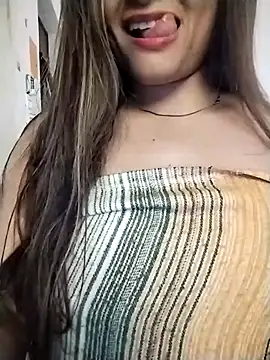 Snapshot of Sexy_vernilla chatting on 7, 5, 2026 Sexy vernilla online show from 7, 5, 2026