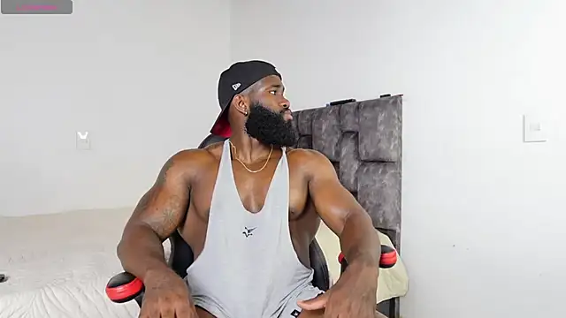 Snapshot of james_musclebbc chatting on 24, 6, 2026 james musclebbc online show from 24, 6, 2026