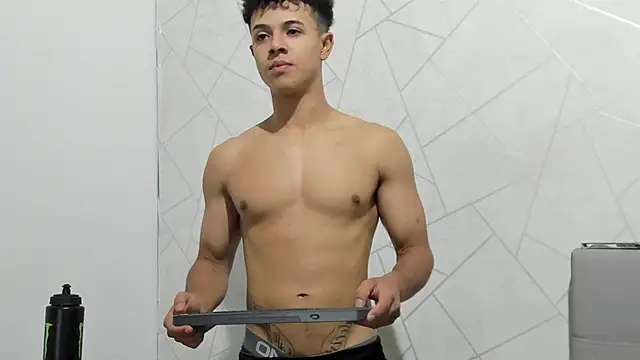 Snapshot of Alex_Colton7 chatting on 13, 11, 2025 Alex Colton7 online show from 13, 11, 2025