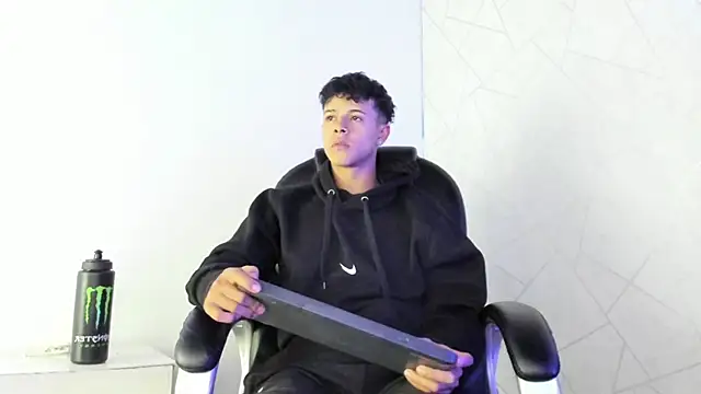 Alex Colton7 online show from 3, 12, 2025