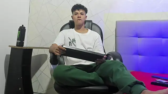 Alex Colton7 online show from 14, 12, 2025