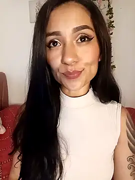 Liahdiaz  online show from 5, 3, 2026