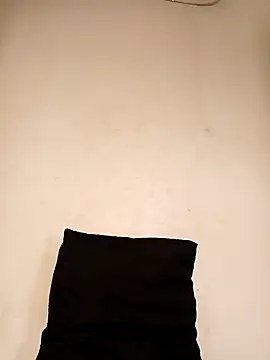 Liahdiaz  online show from 22, 12, 2025