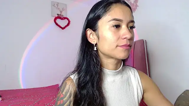Liahdiaz  online show from 19, 9, 2025