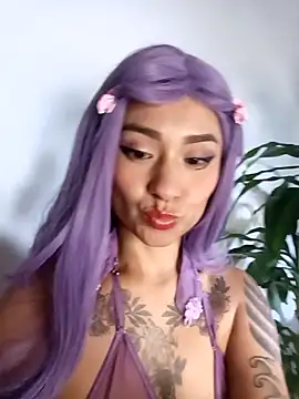 Liahdiaz  online show from 18, 12, 2025