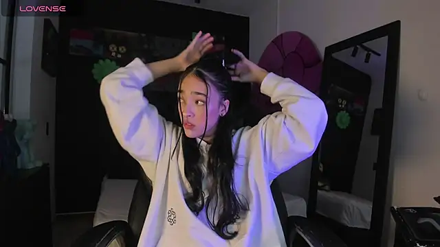 miIa bratz online show from 10, 3, 2026