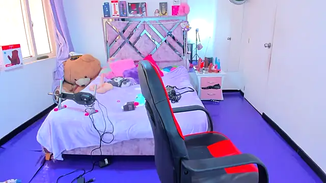 Luna Analya online show from 4, 5, 2026