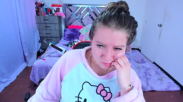 Luna Analya online show from 16, 12, 2025