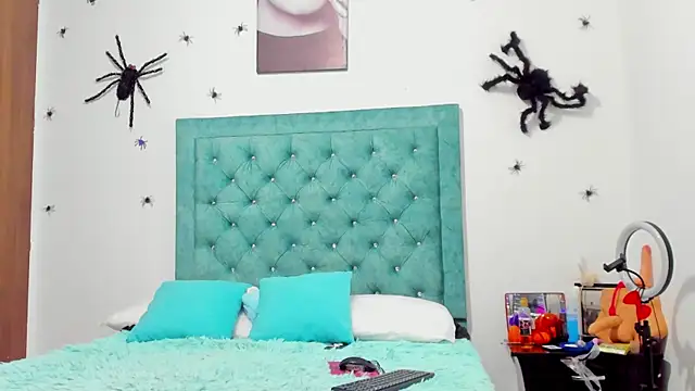 Rihanna hotx online show from 16, 10, 2025