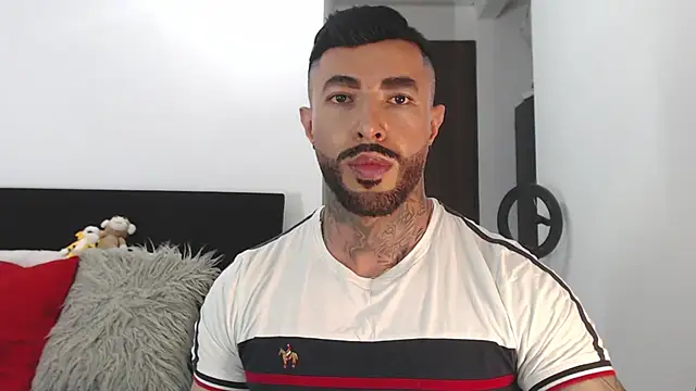 Snapshot of andrea_de_lucaa chatting on 13, 5, 2026 andrea de lucaa online show from 13, 5, 2026