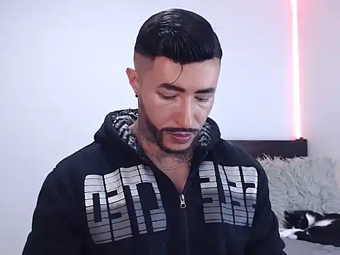 andrea de lucaa online show from 22, 11, 2025