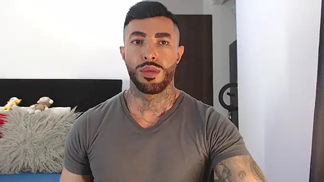 Snapshot of andrea_de_lucaa chatting on 12, 5, 2026 andrea de lucaa online show from 12, 5, 2026