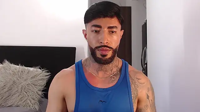 Snapshot of andrea_de_lucaa chatting on 4, 6, 2026 andrea de lucaa online show from 4, 6, 2026
