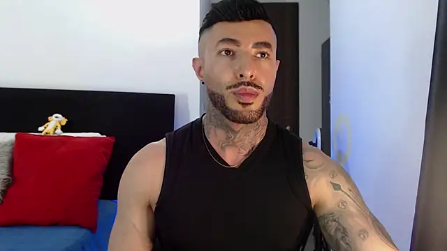 Snapshot of andrea_de_lucaa chatting on 9, 5, 2026 andrea de lucaa online show from 9, 5, 2026