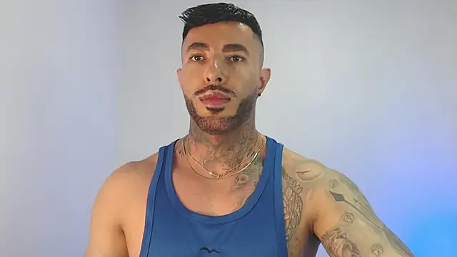 Snapshot of andrea_de_lucaa chatting on 6, 5, 2026 andrea de lucaa online show from 6, 5, 2026
