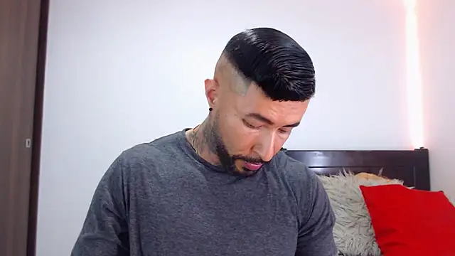 andrea de lucaa online show from 10, 2, 2026