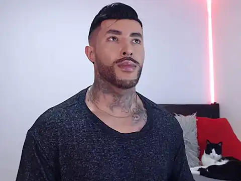 andrea de lucaa online show from 25, 11, 2025