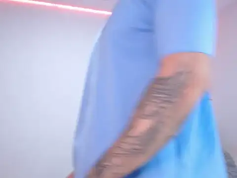 andrea de lucaa online show from 28, 11, 2025