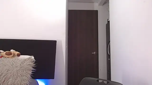 Snapshot of andrea_de_lucaa chatting on 7, 6, 2026 andrea de lucaa online show from 7, 6, 2026