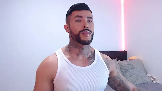 andrea de lucaa online show from 5, 11, 2025