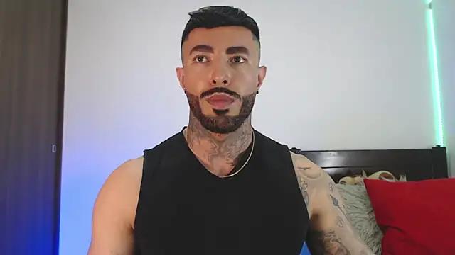 Snapshot of andrea_de_lucaa chatting on 24, 4, 2026 andrea de lucaa online show from 24, 4, 2026