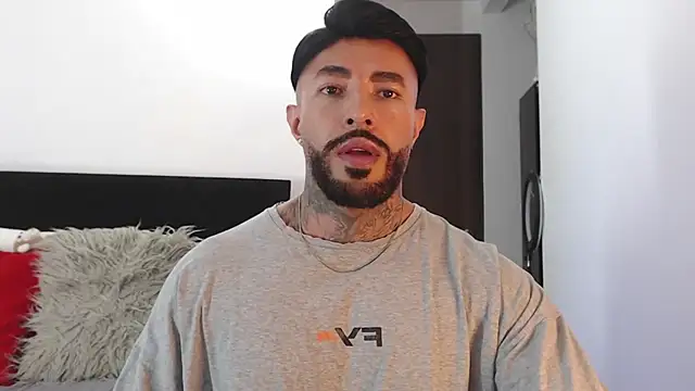Snapshot of andrea_de_lucaa chatting on 31, 5, 2026 andrea de lucaa online show from 31, 5, 2026