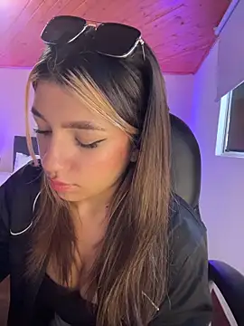 Isabella18 pink online show from 5, 5, 2026
