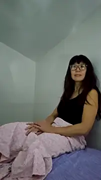 LeemaBean online show from 4, 10, 2025