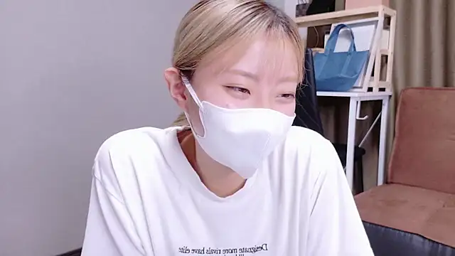 Nana  ch online show from 7, 10, 2025