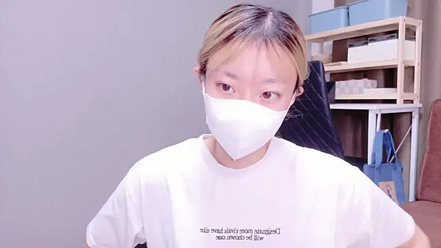 Nana  ch online show from 27, 10, 2025