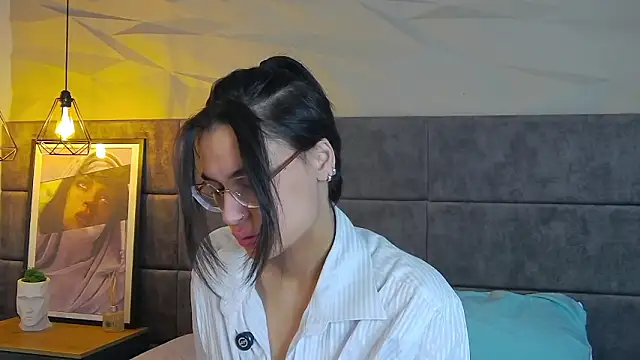 VioletAsh online show from 2, 2, 2026