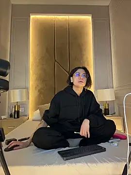 VioletAsh online show from 9, 2, 2026