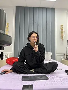 VioletAsh online show from 10, 2, 2026