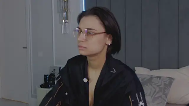 VioletAsh online show from 15, 3, 2026