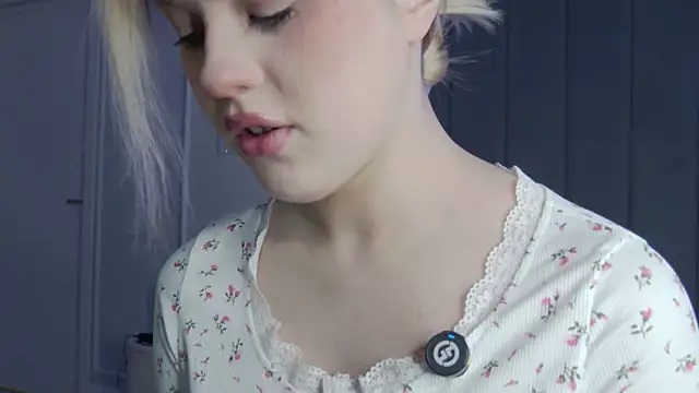 VioletAsh online show from 8, 2, 2026