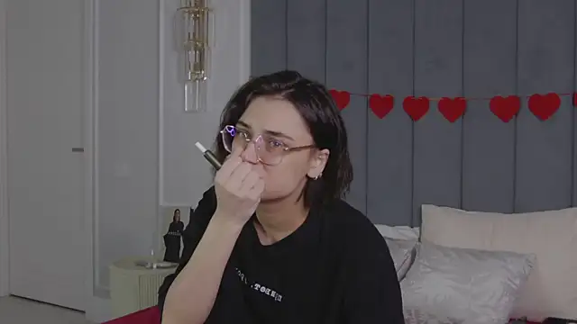 VioletAsh online show from 12, 3, 2026