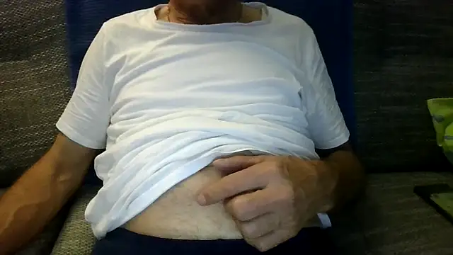 Snapshot of velikifant7 chatting on 30, 11, 2025 velikifant7 online show from 30, 11, 2025