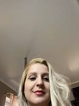 Snapshot of Lady_luck00 chatting on 25, 9, 2025 Lady luck00 online show from 25, 9, 2025