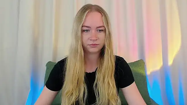 Mystic Chloe online show from 9, 9, 2025
