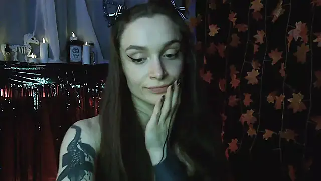   Leyla   online show from 18, 10, 2025