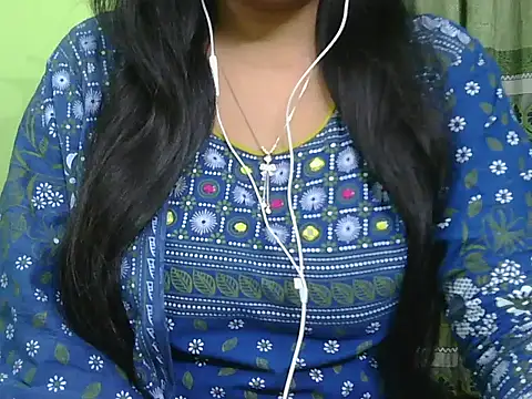 Snapshot of fairy_queen07 chatting on 28, 5, 2026 fairy queen07 online show from 28, 5, 2026