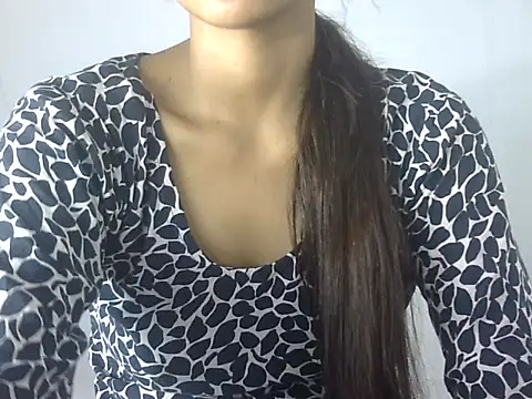 Snapshot of Nura7 chatting on 11, 9, 2025 Nura7 online show from 11, 9, 2025