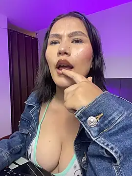 Snapshot of Candy_Velvet chatting on 27, 4, 2026 Candy Velvet online show from 27, 4, 2026