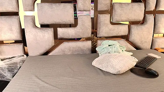 Snapshot of Candy_Velvet chatting on 15, 10, 2025 Candy Velvet online show from 15, 10, 2025