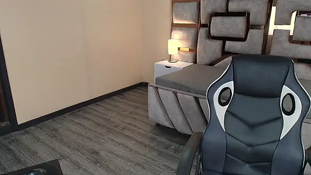 Snapshot of Candy_Velvet chatting on 12, 11, 2025 Candy Velvet online show from 12, 11, 2025