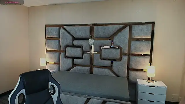 Candy Velvet online show from 3, 12, 2025